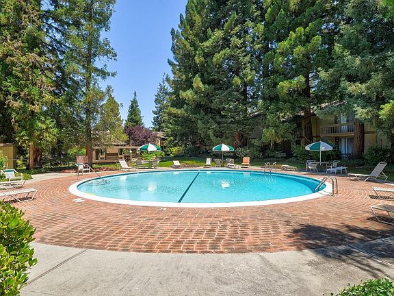 2nd image of 505 Cypress Point Dr Unit 220