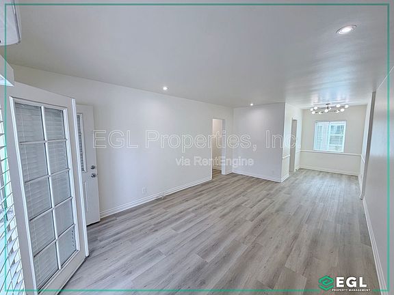 3rd image of 250 N Cordova St