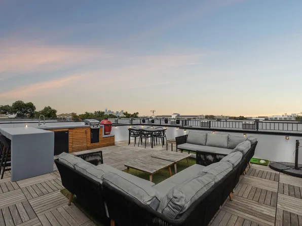 422 W 9th St #106, Dallas, TX 75208