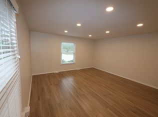 503 E Valley Ln, Arlington Heights, IL 60004
