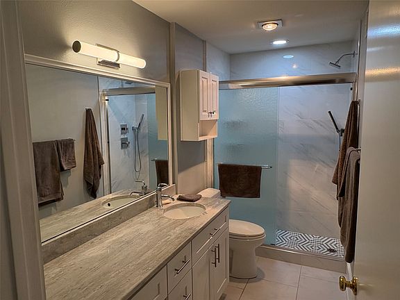 3rd image of 13632 Flagstone Ln