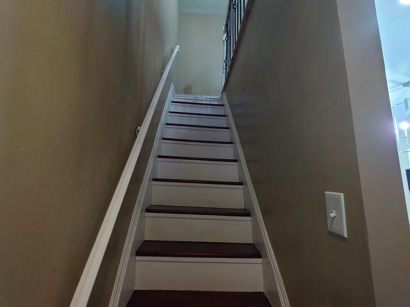 Charming 2BR House in Philadelphia — Photo 4