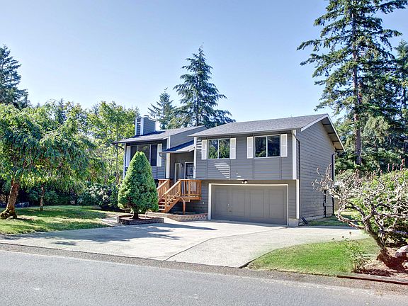 3rd image of 6606 163rd Street Ct E