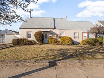 31 Drake Lane, Levittown, NY, 11756