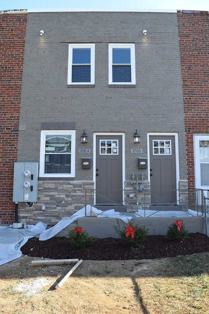 Charming 2 BD 2 BA with office near H St NE!! — Photo 1