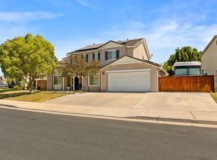 12516 Poinsetta Dr, Riverside, CA 92503