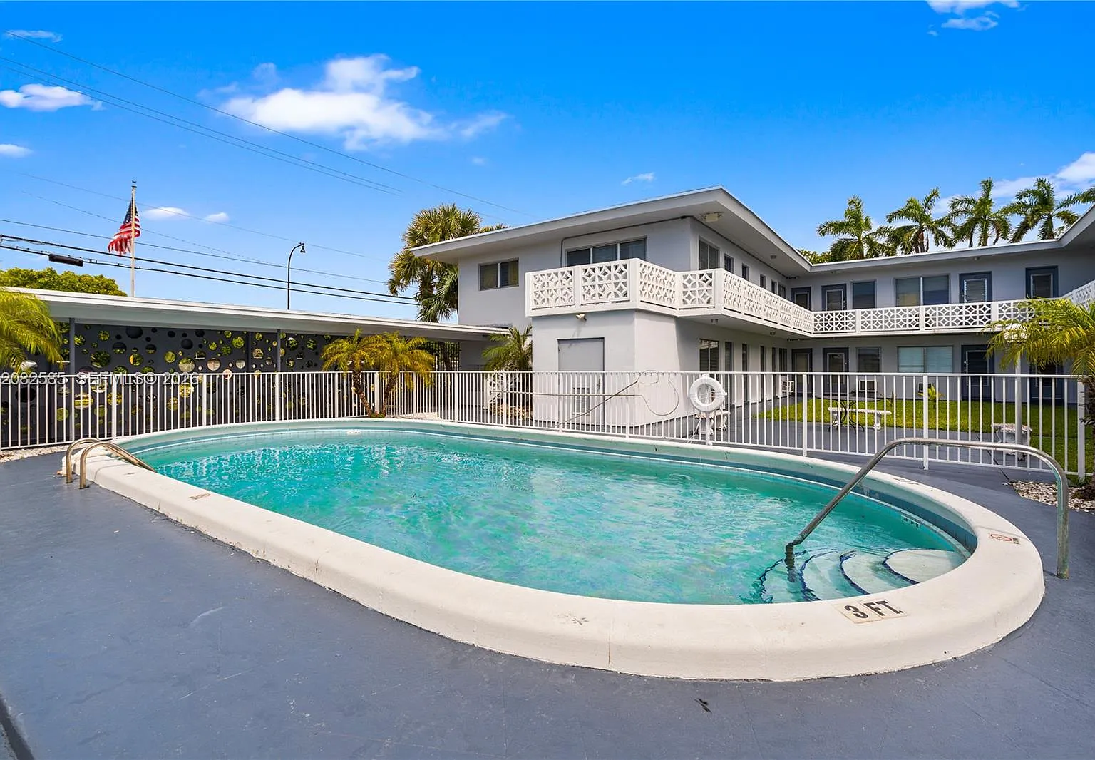 Casa-Biscayne Co-Op Apts — Photo 3
