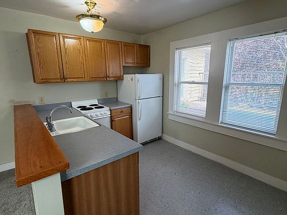 5th image of 1207 W Washington St APT 5