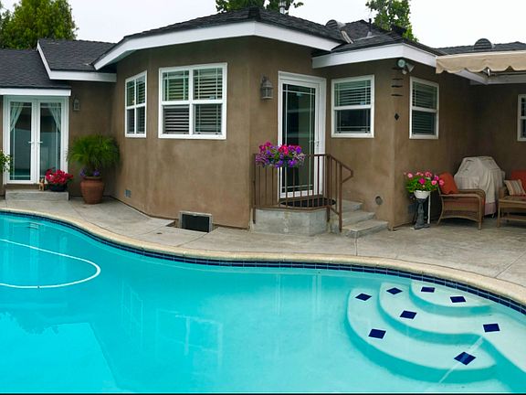 3rd image of 4835 Ryland Ave