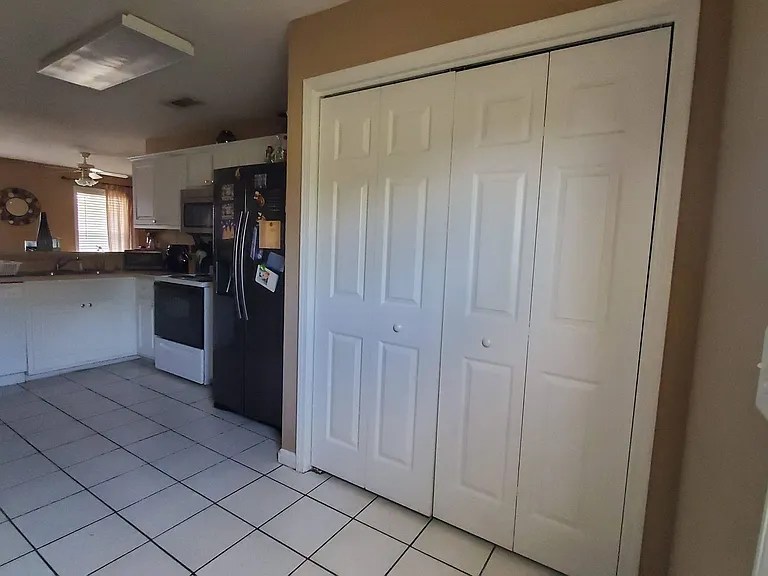 1955 Rock Ledge Ct — Photo 3