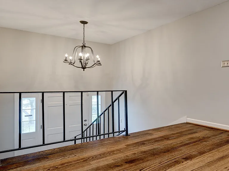 3404 Jones Dr — Photo 3