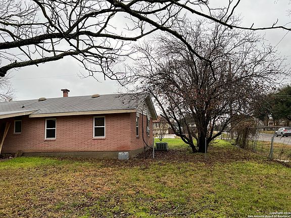3rd image of 14549 ANACACHO ST