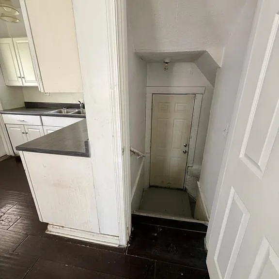 1725 Midland Ave — Photo 19