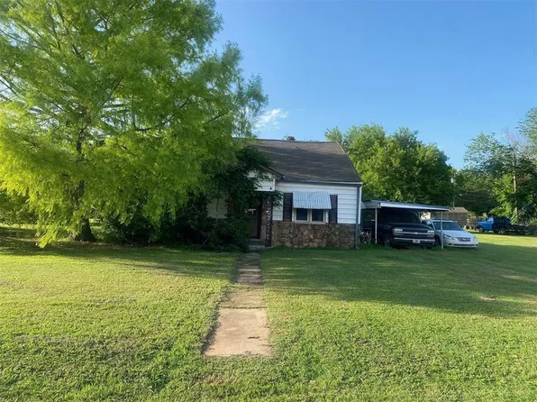 610 W Apache St, Lindsay, OK 73052