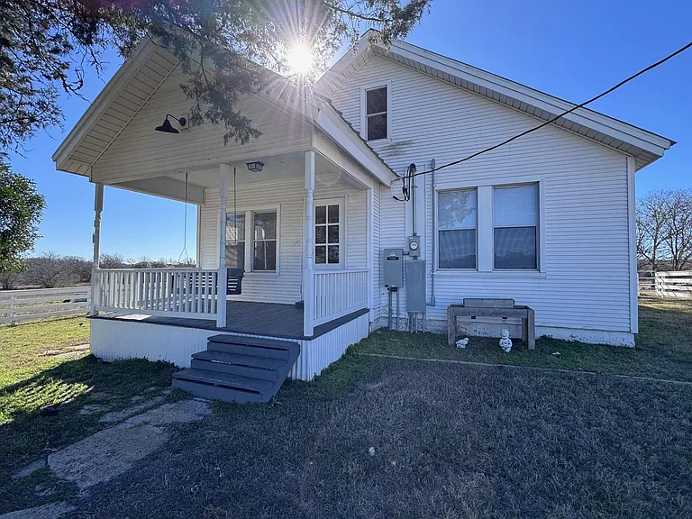 5008 Blaschke Rd — Photo 30