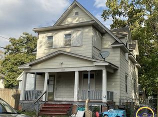 1310 SW 14th St, Topeka, KS 66604