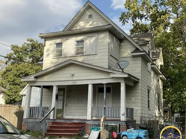1310 SW 14th St, Topeka, KS 66604