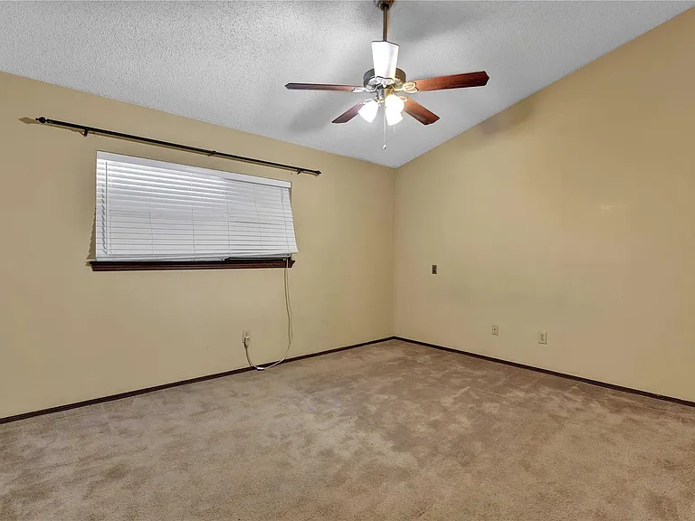 3115 River Valley Dr — Photo 13