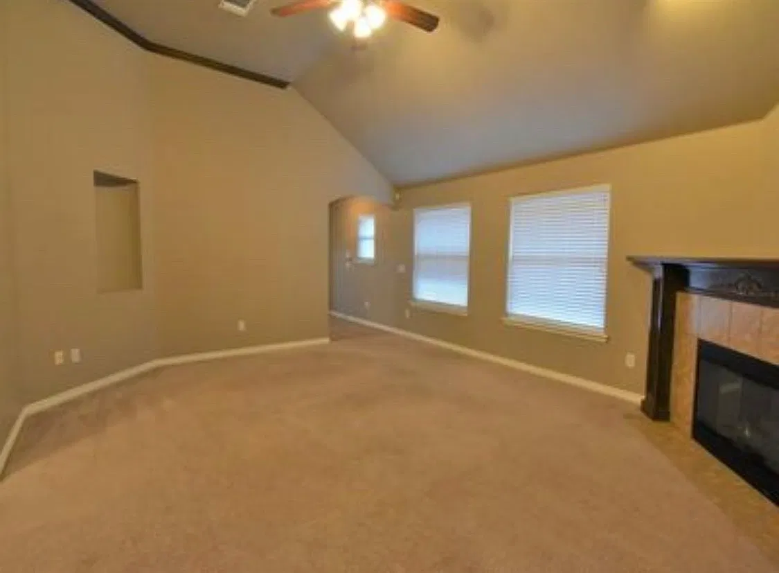 4 bed, 1496 sqft, $1,725 — Photo 2
