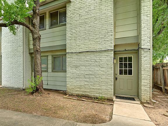 3rd image of 2115 Oxford Ave #B