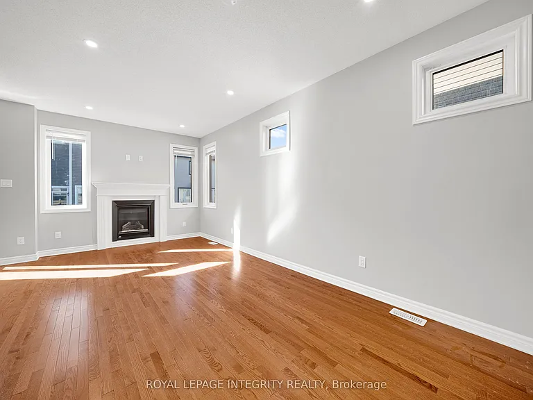 918 Kilbirnie Dr — Photo 8