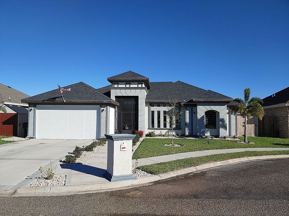 1st image of 1804 Versailles Dr