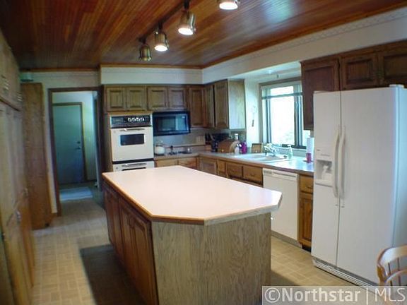 4th image of 13101 Longview Dr