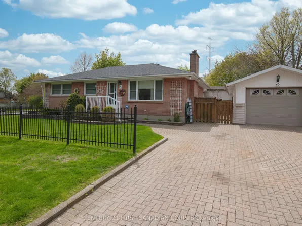 45 Manitoulin Dr, London, ON N5W 1M2