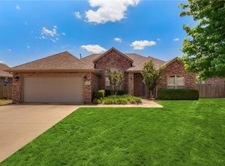 4175 Puppy Creek Dr, Fayetteville, AR 72704