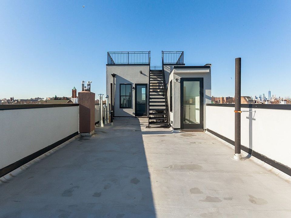 1st image of 333 Tompkins Ave Floor 3