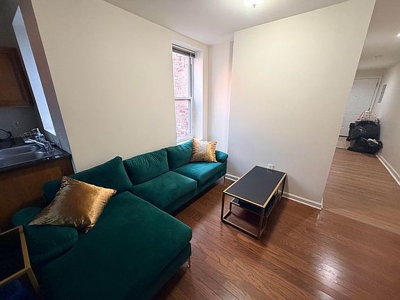 2nd image of 70 Morris St APT 3E