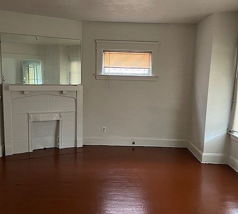 4th image of 1088 E 141st St