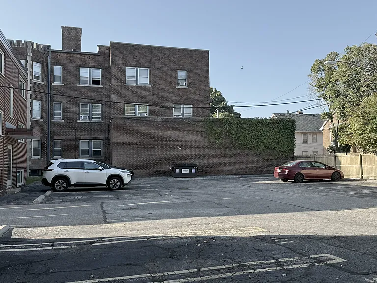 1340 Kenilworth Ave #302 — Photo 9