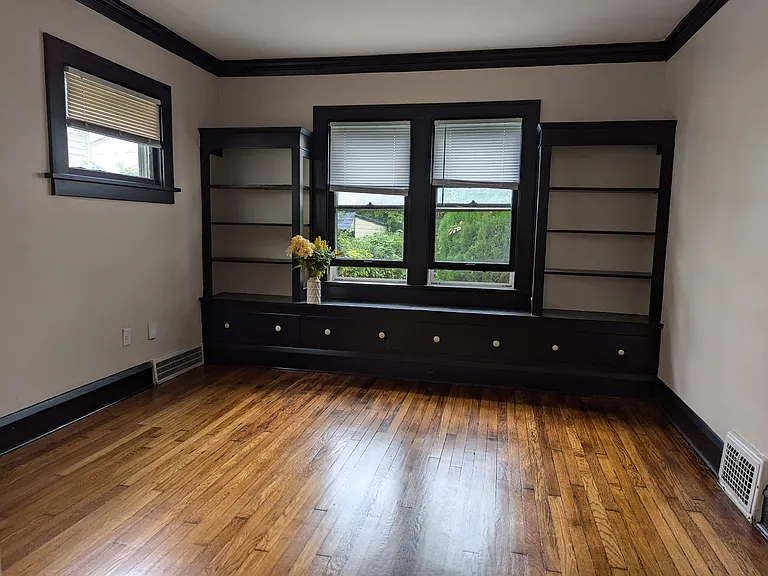 3658 Ludgate Rd — Photo 3