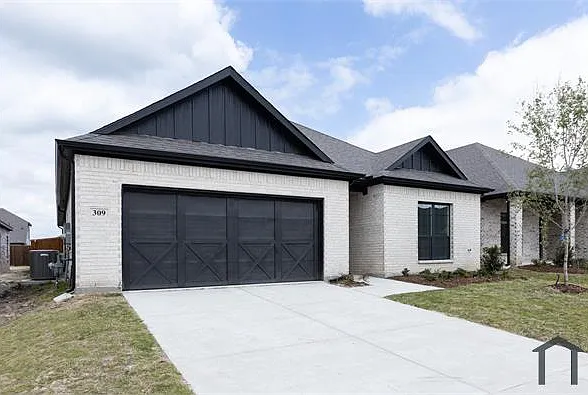 309 Braves Way — Photo 3