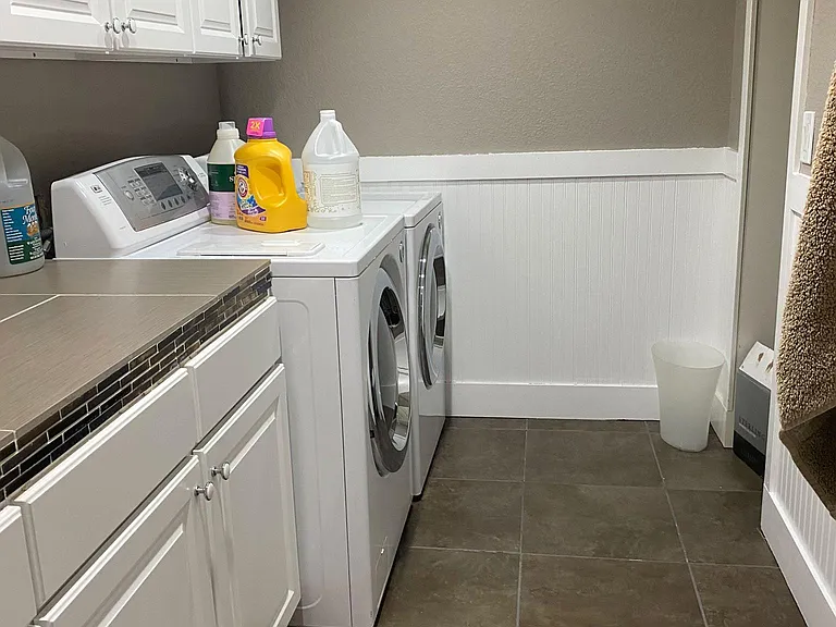 2861 Loma Pl — Photo 14
