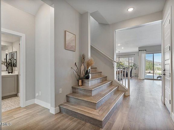 3rd image of 21186 W HILLCREST Boulevard