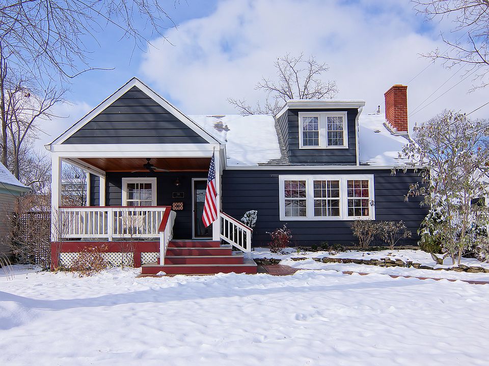 1st image of 749 Forest Ave