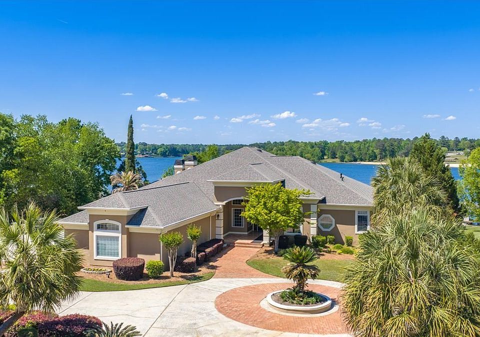 1st image of 350 Hillridge Cv