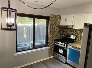 122 Chelsea Cir, Clementon, NJ 08021