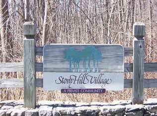 153 Heatherwood Dr, Brookfield, CT 06804