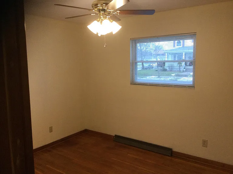 110 N Crater Ave — Photo 11
