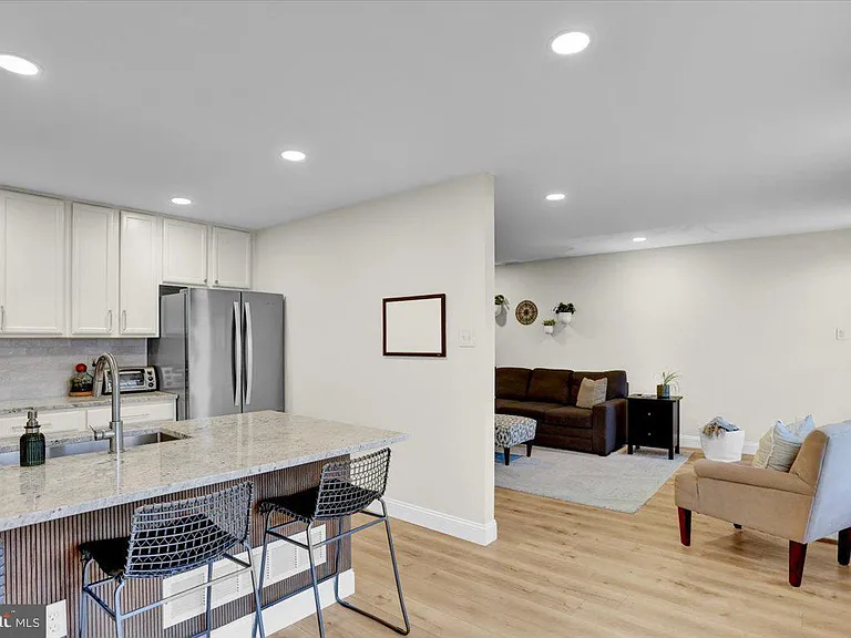 2305 Carriage Ln #2305 — Photo 11