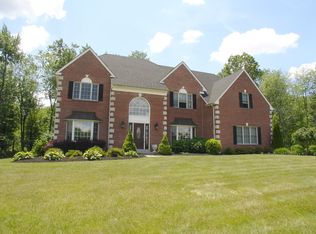 1360 Glen Acres Dr, North Wales, PA 19454