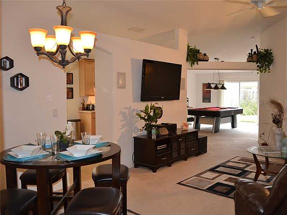 4th image of 816 Greenleaf Cir