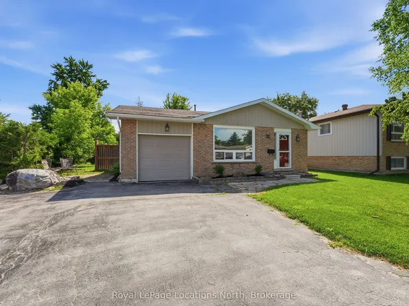 32 Courtice Cres, Collingwood, ON L9Y 4G1
