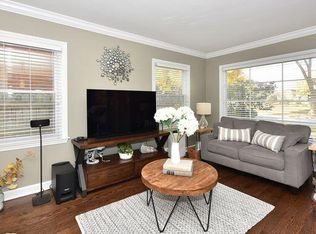 2376 N 74th St, Wauwatosa, WI 53213