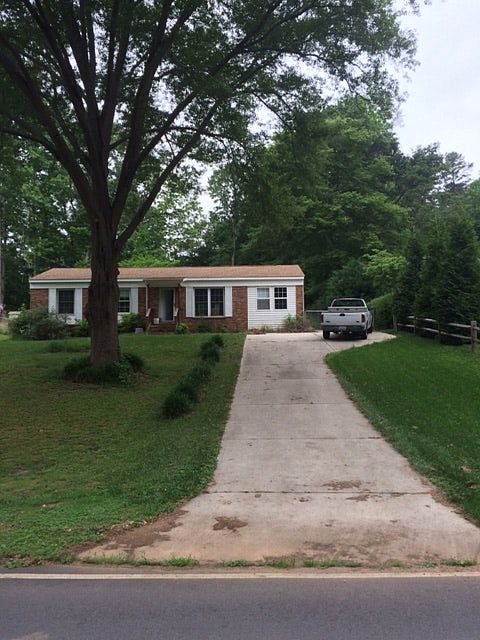 1st image of 211 Paradise Dr