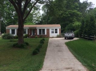 211 Paradise Dr, Belmont, NC 28012
