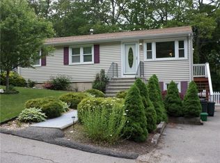 11 Tall Oaks Ct, Johnston, RI 02919